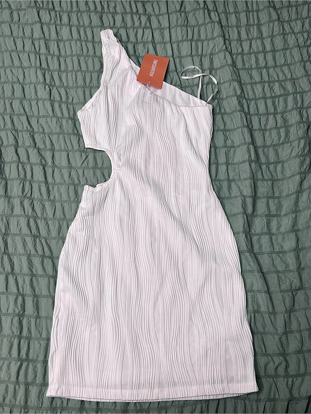 THATSSOFETCH Pleated Mini Dress in White Size Medium NWT